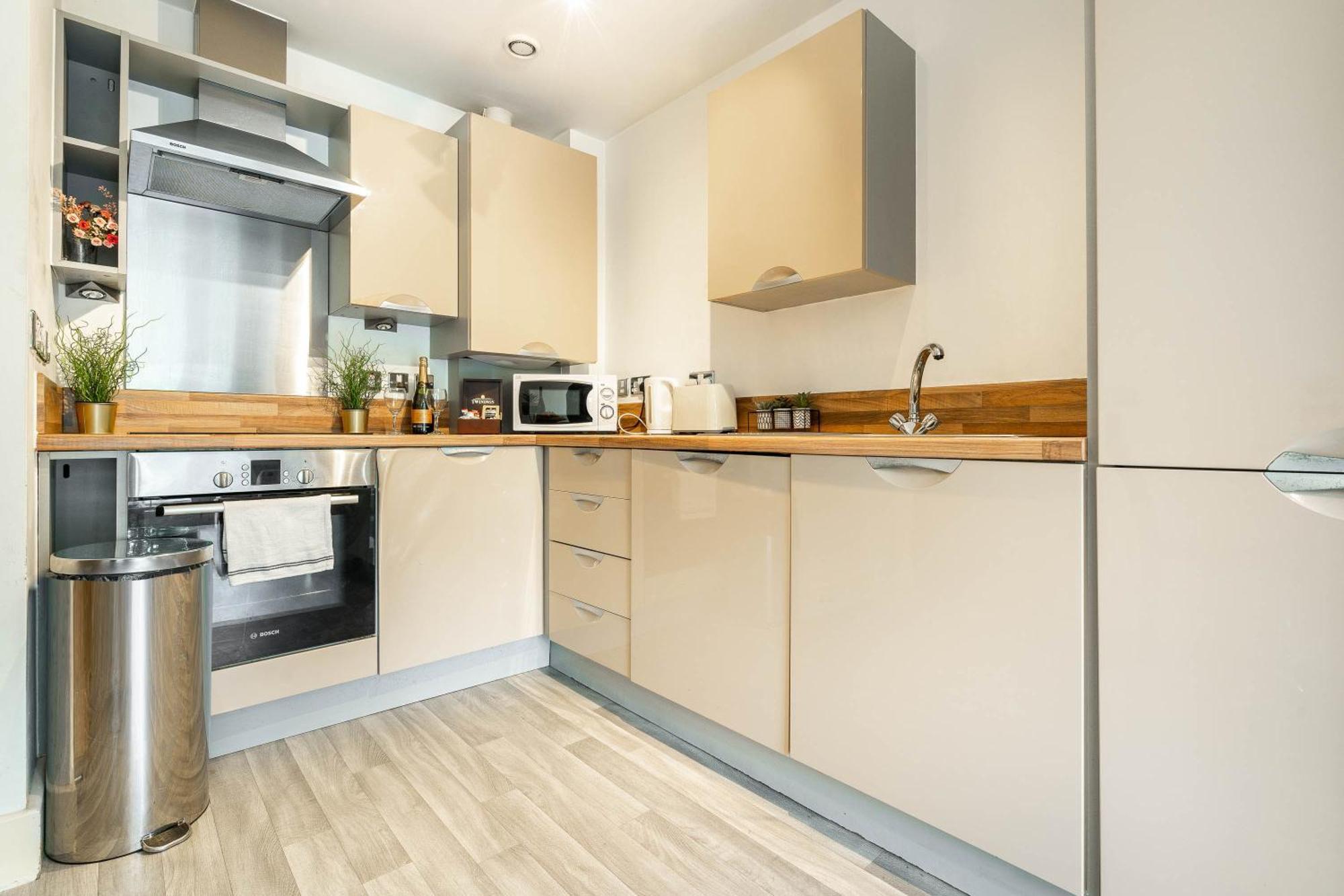 City Centre Apartment - Balcony - Netflix - Park Facing 38Akw Μπέρμιγχαμ Εξωτερικό φωτογραφία
